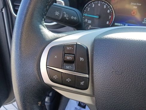 Used 2024 Ford Explorer XLT w/ Equipment Group 202A image 18