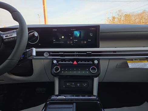 New 2026 Hyundai Tucson Limited image 24