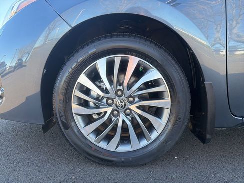 Used 2018 Toyota Corolla L image 9