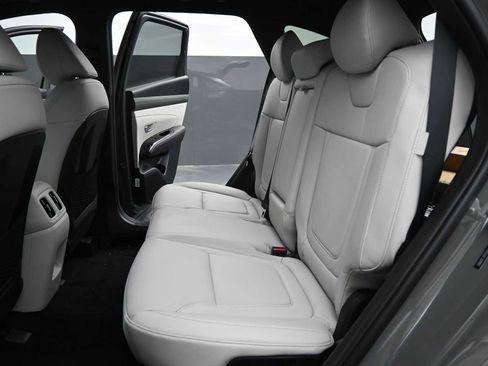 Used 2025 Hyundai Tucson Limited image 14