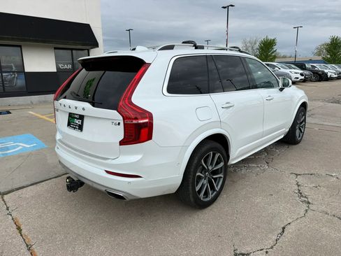 Used 2018 Volvo XC90 T6 Momentum w/ Convenience Package AWD/4WD image 17