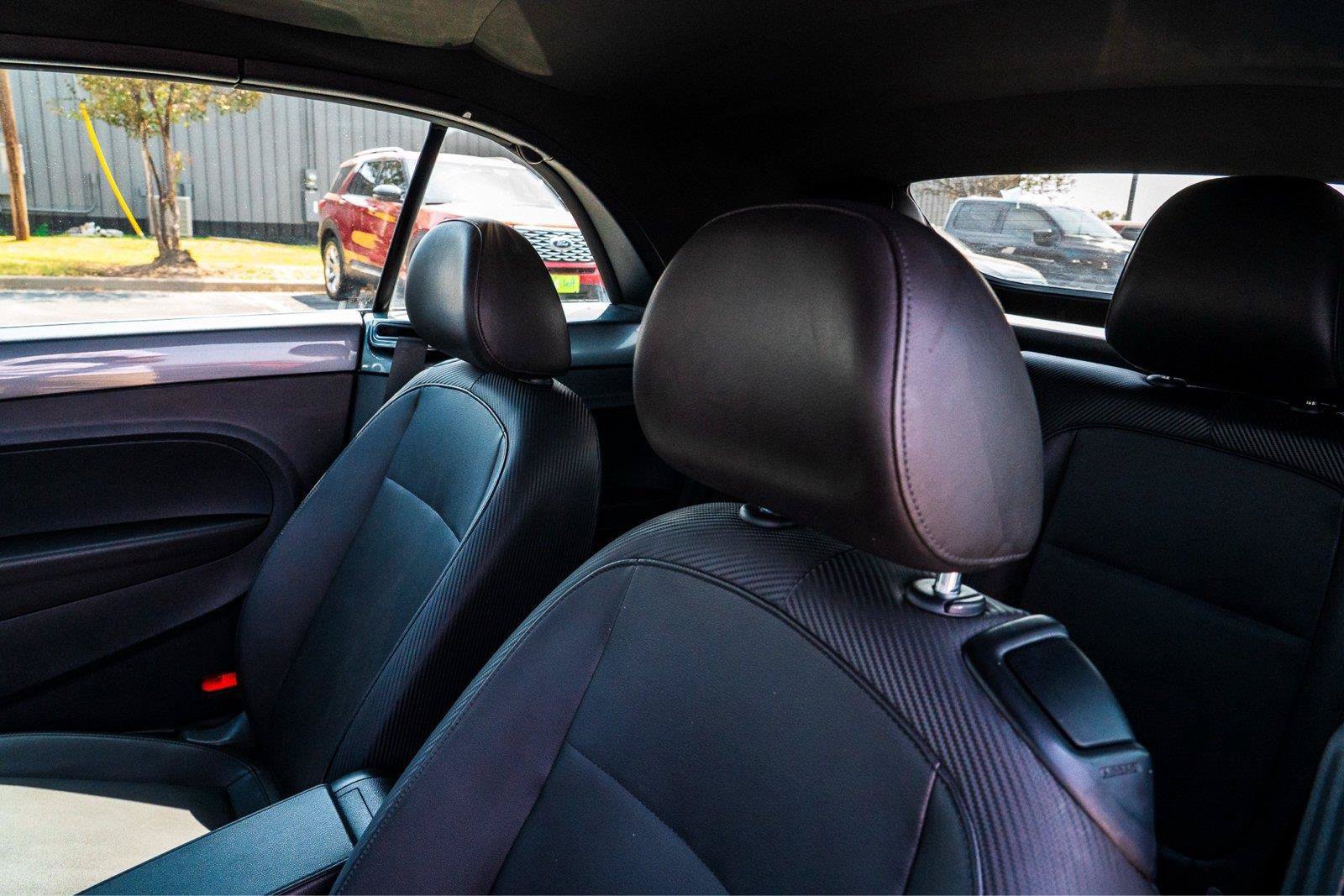 Used 2018 Volkswagen Beetle 2.0T FWD image 9