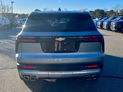 New 2026 Chevrolet Traverse LT w/ Enhanced Driving Package image 4