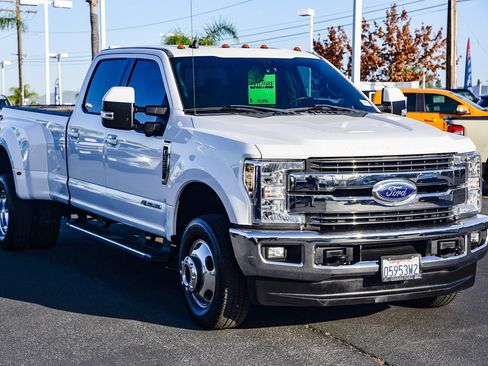 Used 2019 Ford F350 Lariat w/ Lariat Ultimate Package image 3