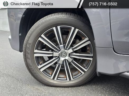 Used 2018 Lexus LX 570 4WD w/ Luxury Package image 13