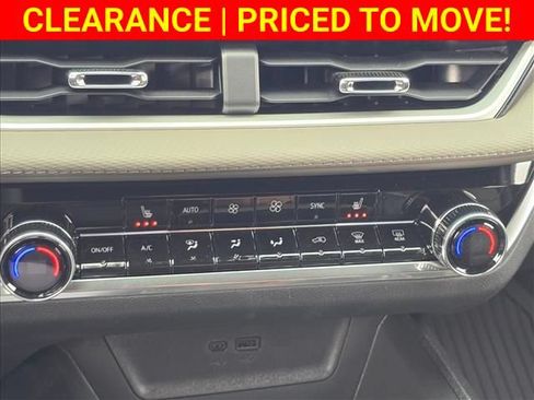 New 2026 Chevrolet Equinox LT w/ Convenience Package II AWD/4WD image 22