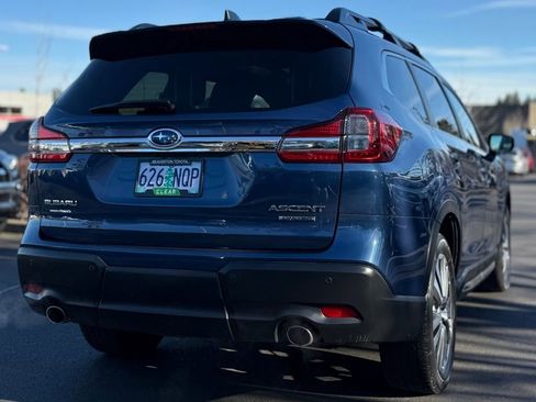 Used 2022 Subaru Ascent Limited w/ Technology Package image 5