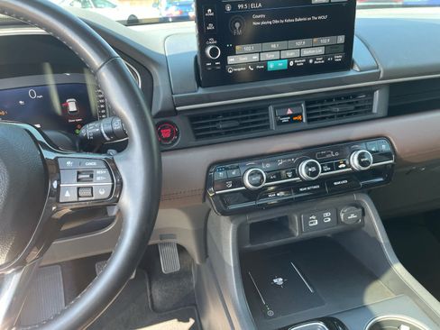 Used 2023 Honda Pilot Elite image 25