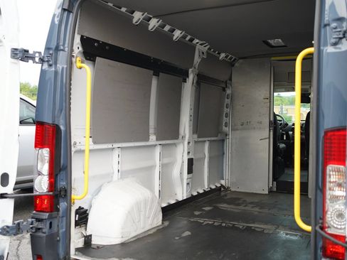 Used 2018 RAM ProMaster 2500 FWD image 11