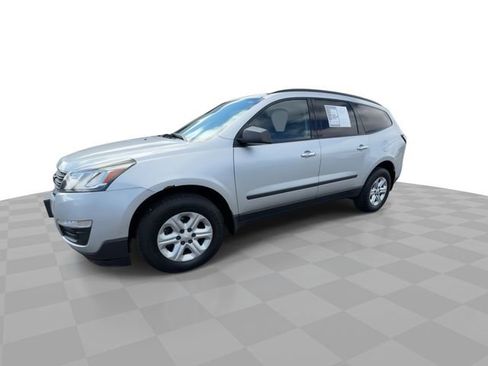 Used 2016 Chevrolet Traverse LS FWD image 4