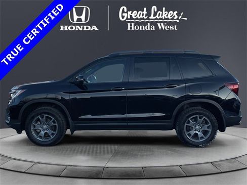 Certified 2025 Honda Passport TrailSport image 2