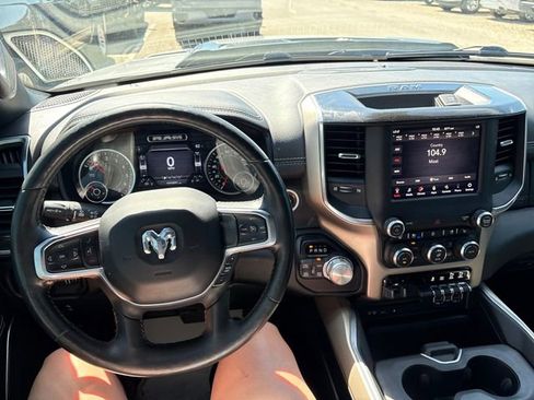 Used 2019 RAM 1500 Laramie w/ Sport Appearance Package AWD/4WD image 10