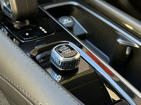 Certified 2025 Volvo XC90 B5 Core w/ Protection Package Premier image 26