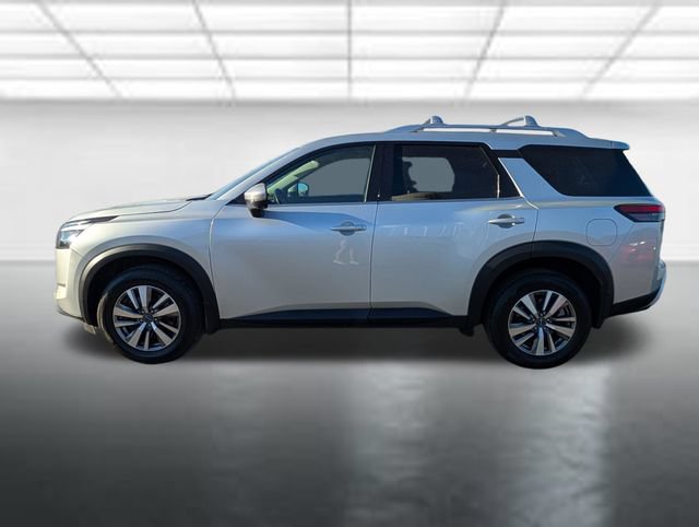 Used 2023 Nissan Pathfinder SL AWD/4WD image 27