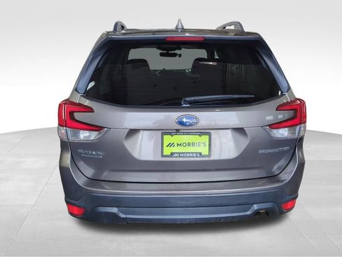 Used 2020 Subaru Forester Premium AWD/4WD image 6
