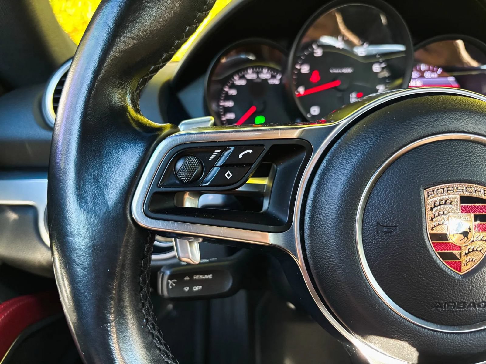 Used 2018 Porsche 718 Cayman RWD image 27