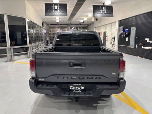 Used 2021 Toyota Tacoma TRD Off-Road image 7