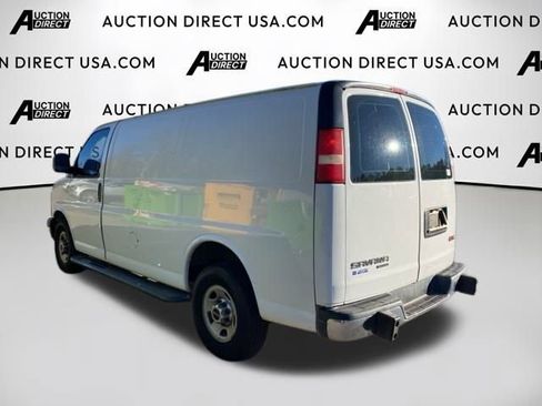 Used 2015 GMC Savana 2500 image 9
