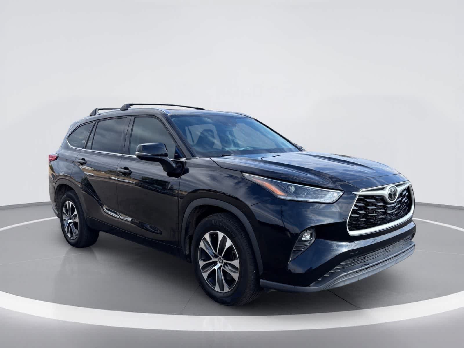 Used 2021 Toyota Highlander XLE FWD image 7