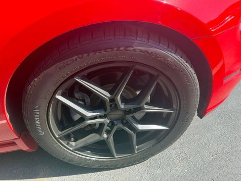Used 2013 Ford Mustang GT Premium RWD image 3