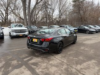 Used 2022 Nissan Altima 2.5 SR video 2