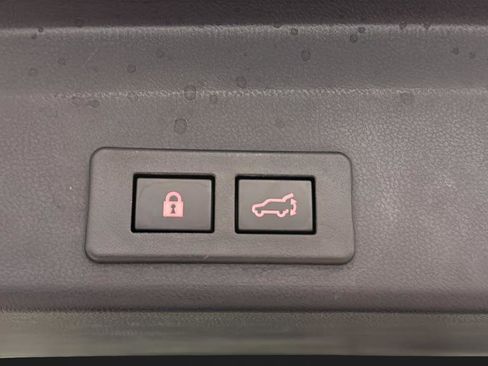 Used 2023 Subaru Ascent Limited image 32