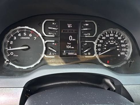 Used 2018 Toyota Tundra SR5 w/ SR5 Upgrade Package image 11