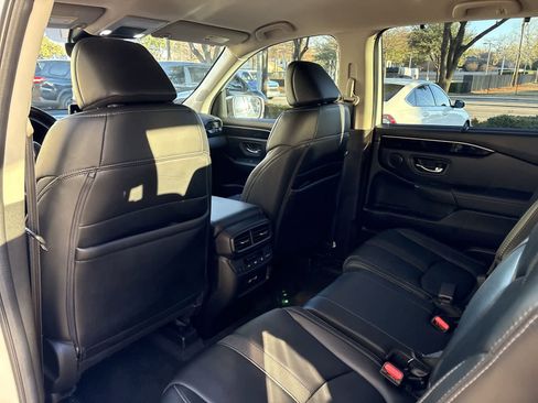 Used 2023 Honda Pilot EX-L image 11