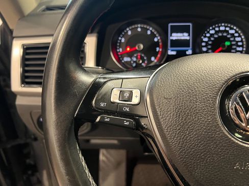 Used 2018 Volkswagen Atlas SEL w/ R-Line Package image 13