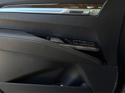 Used 2026 Cadillac Escalade Platinum Sport w/ LPO, ONYX Package image 21