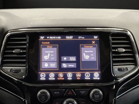 Used 2021 Jeep Grand Cherokee Limited image 30