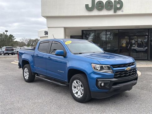 Used 2022 Chevrolet Colorado LT w/ LT Convenience Package image 2