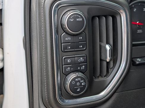 Certified 2022 Chevrolet Silverado 3500 LTZ w/ LTZ Premium Package AWD/4WD image 17