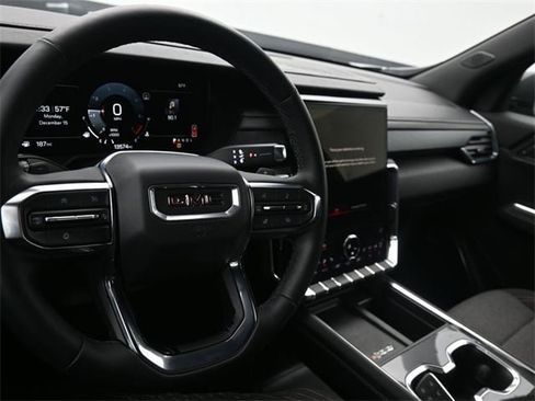 Used 2025 GMC Acadia Elevation image 10