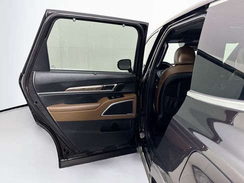 Used 2020 Kia Telluride SX w/ SX Prestige Package image 27