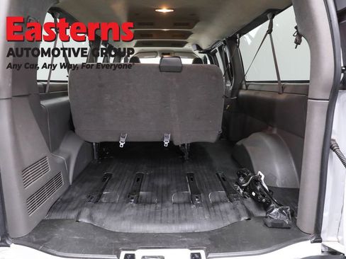 Used 2023 Chevrolet Express 3500 LS image 9