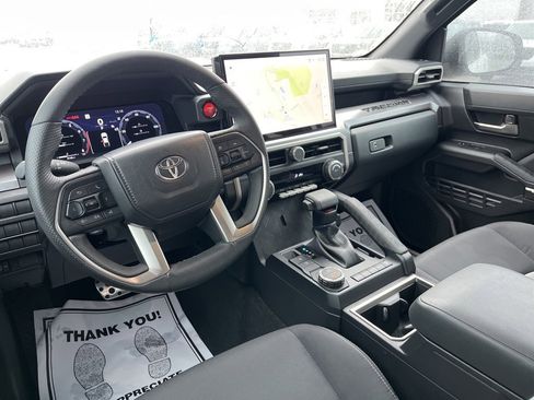 Used 2024 Toyota Tacoma TRD Sport image 12