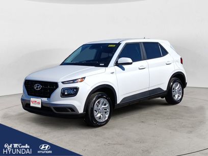 New 2025 Hyundai Venue SE