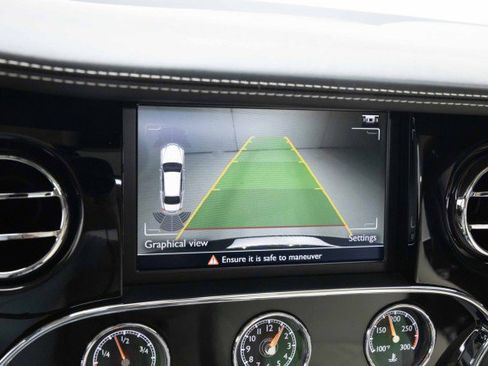 Used 2014 Bentley Mulsanne image 32