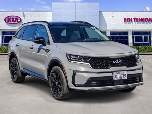 Certified 2023 Kia Sorento SX image 3