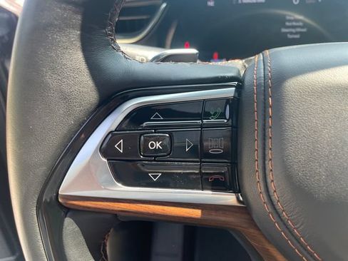 Used 2025 Jeep Grand Cherokee Summit AWD/4WD image 31