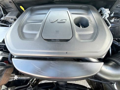 Used 2020 Jeep Grand Cherokee Limited image 31