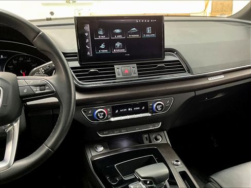 Used 2023 Audi Q5 2.0T Premium w/ Convenience Package AWD/4WD image 8