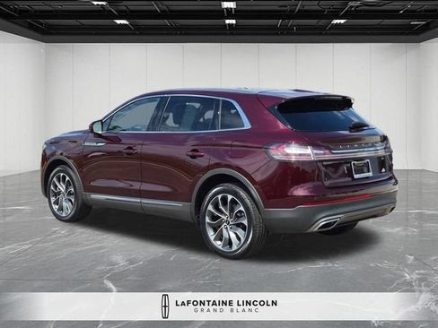 Used 2023 Lincoln Nautilus Reserve AWD/4WD image 3