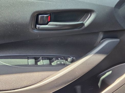 Used 2022 Toyota Corolla LE FWD image 11