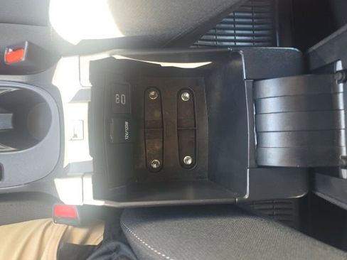 Used 2025 Toyota Corolla LE image 23