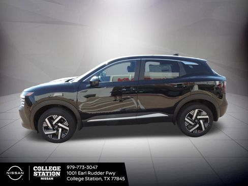 New 2026 Nissan Kicks SV w/ Illumination Package image 7