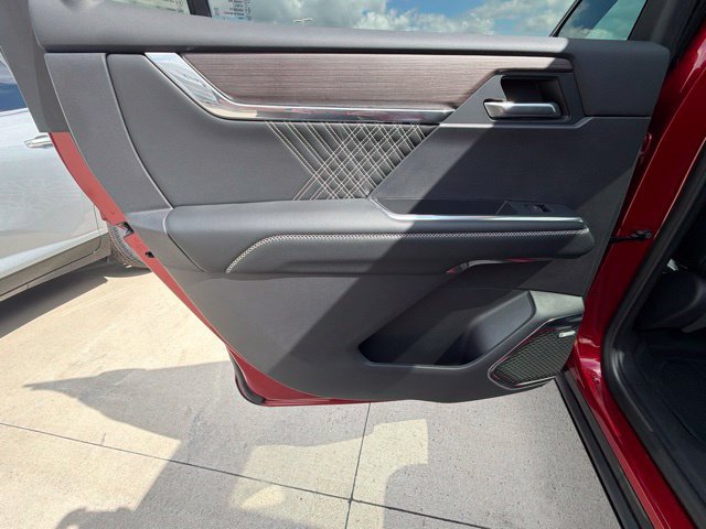 Used 2024 GMC Acadia Denali w/ LPO, Floor Liner Package AWD/4WD image 19
