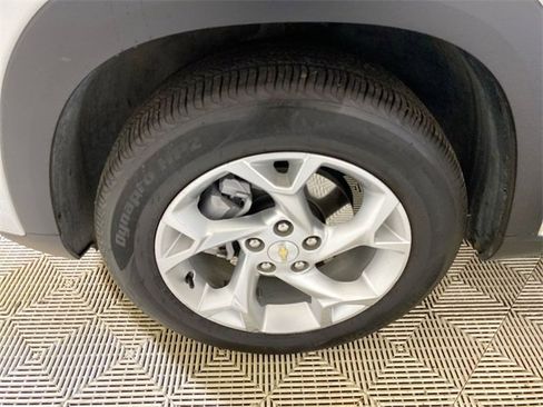 Used 2024 Chevrolet Trax LS w/ LS Convenience Package image 22