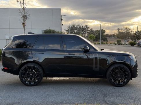 Used 2023 Land Rover Range Rover SE image 8